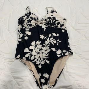 KonaSol one piece swimsuit XL